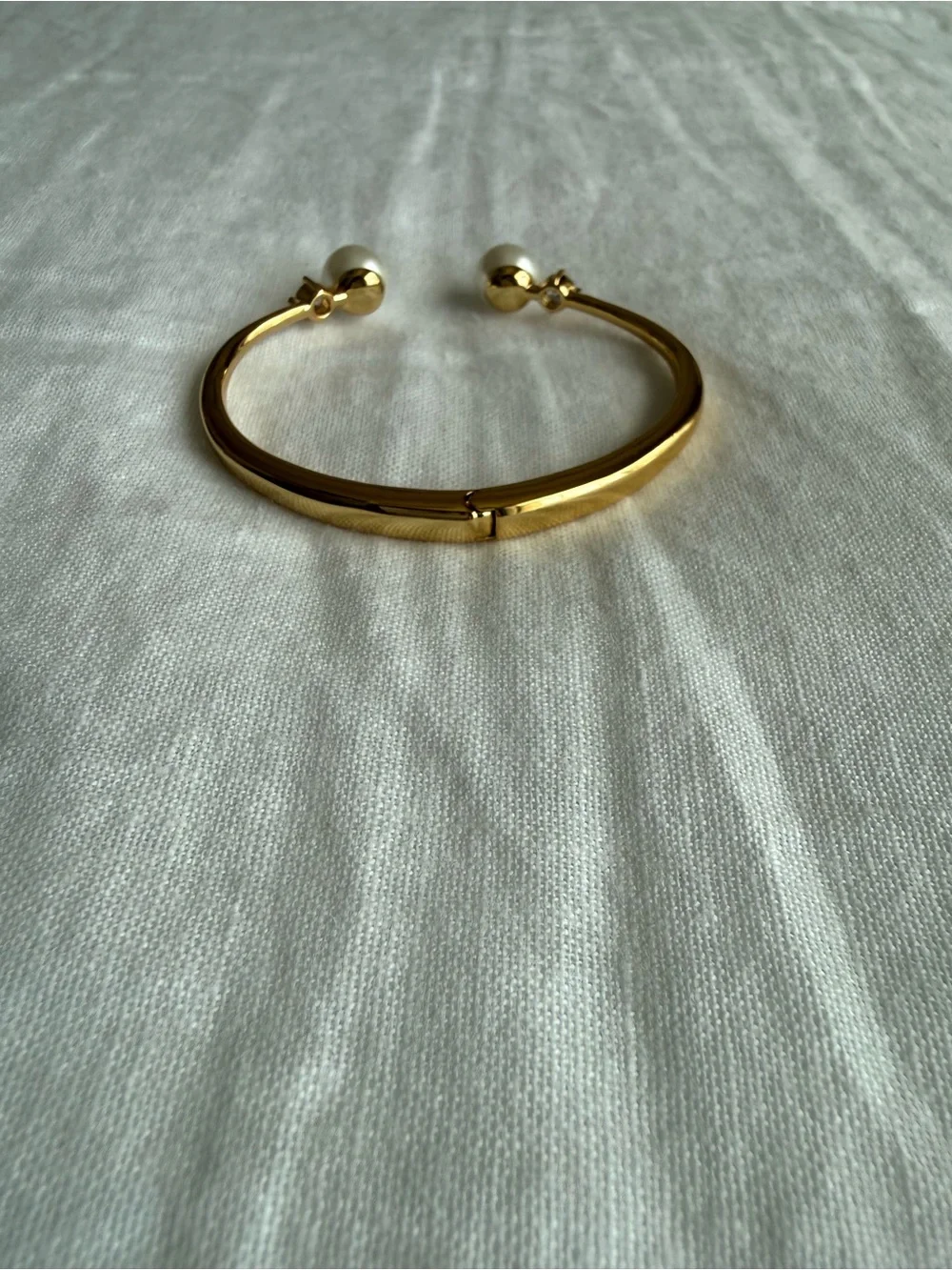 Kate Spade Pearls Of Wisdom Open
Hinged Bangle - Picture 5 of 5